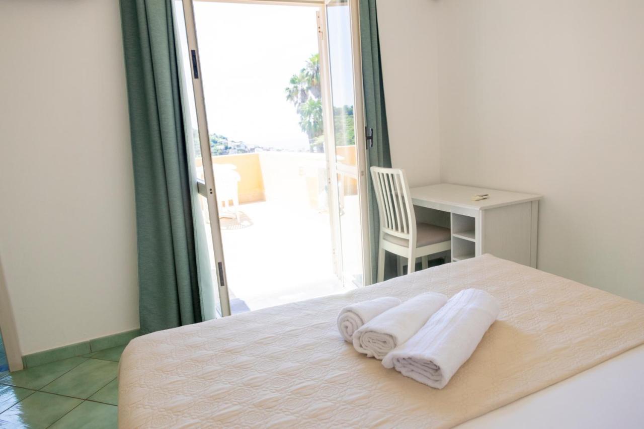 Hotel La Luna Ischia Exterior photo